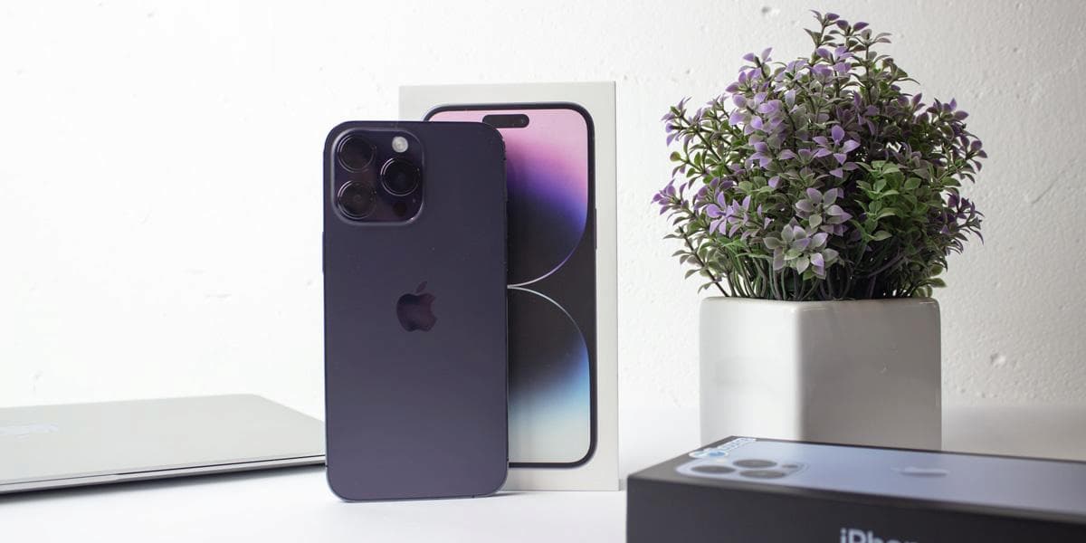 iPhone 14 Pro Max в фиолетовом корпусе