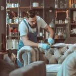 Чищення м’яких меблів вдома