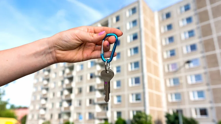 ключ от квартиры