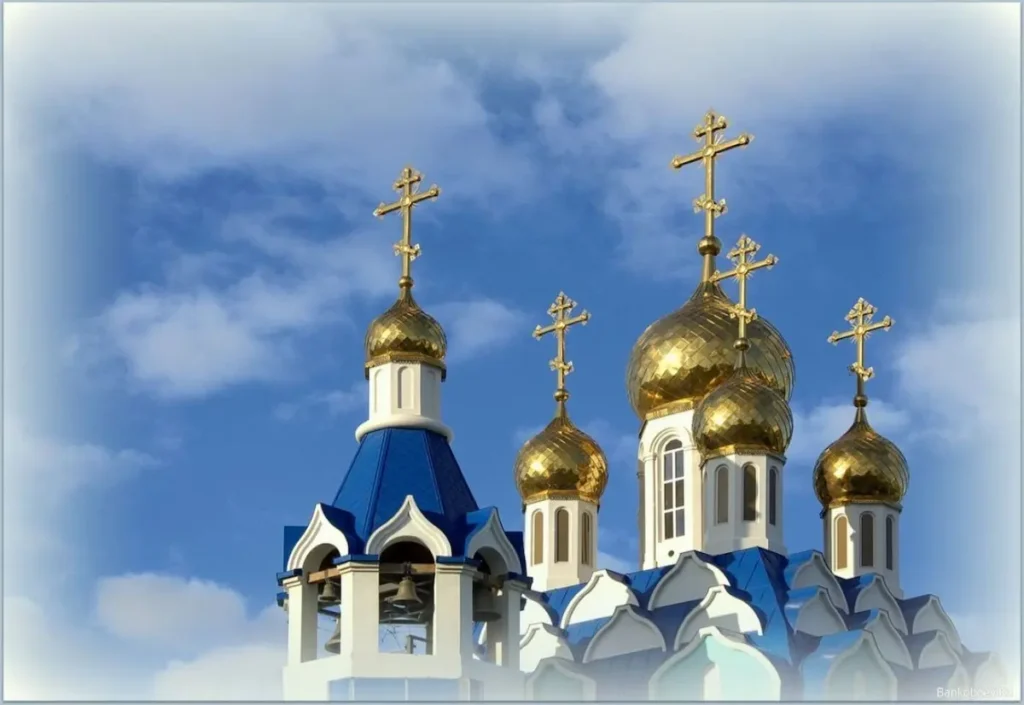 кресты на куполах