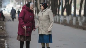 две бабушки