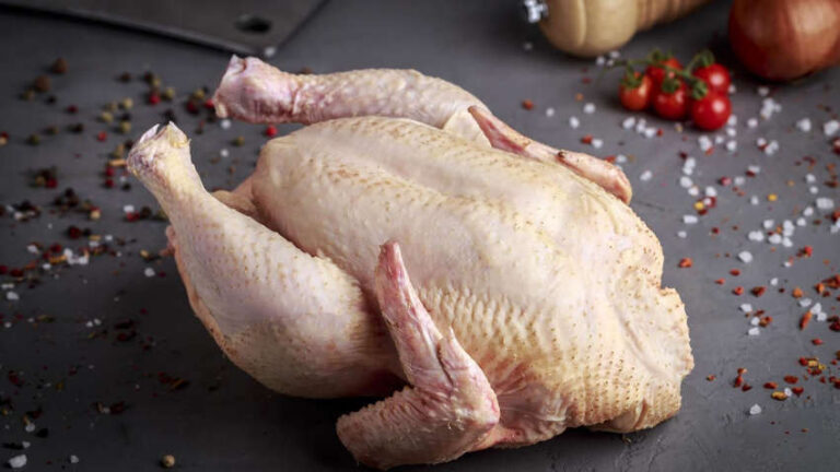 Опасно для здоровья: названы самые вредные и ядовитые части курицы – не вздумайте это есть