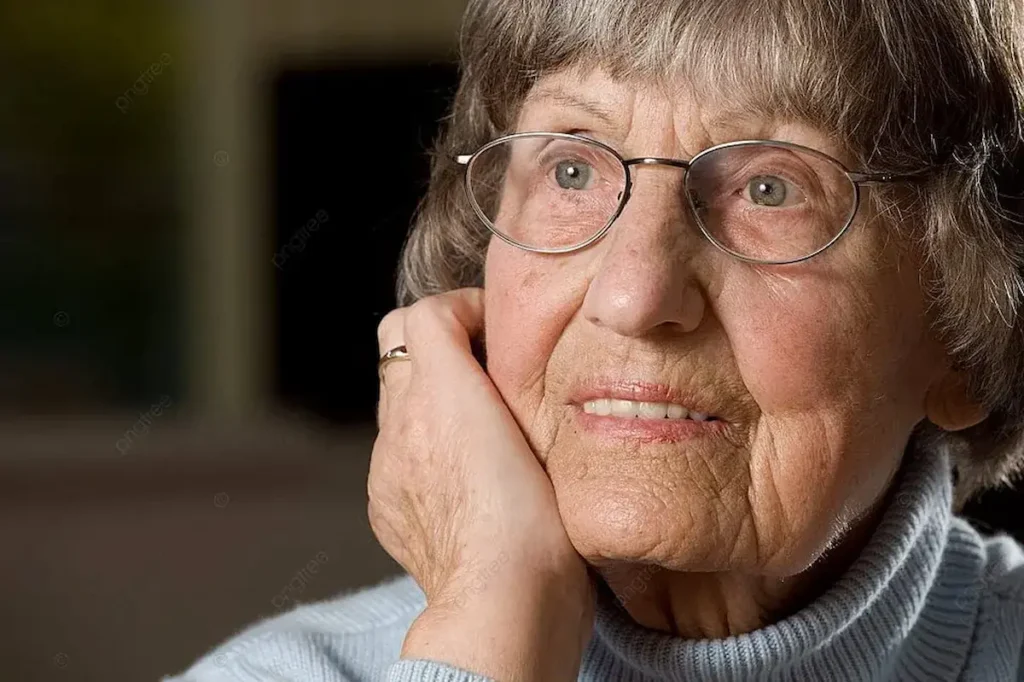 Літня жінка в окулярах