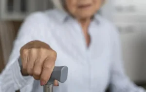 людина з інвалідністю