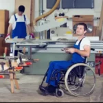 людина з інвалідністю