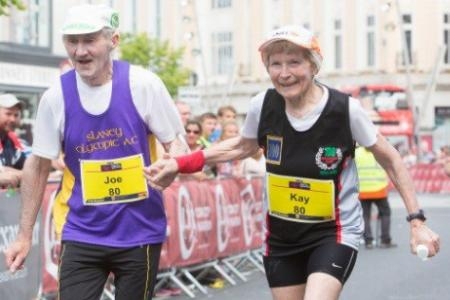 80-летние супруги пробежали марафон (ФОТО)