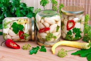 Маринованный чеснок