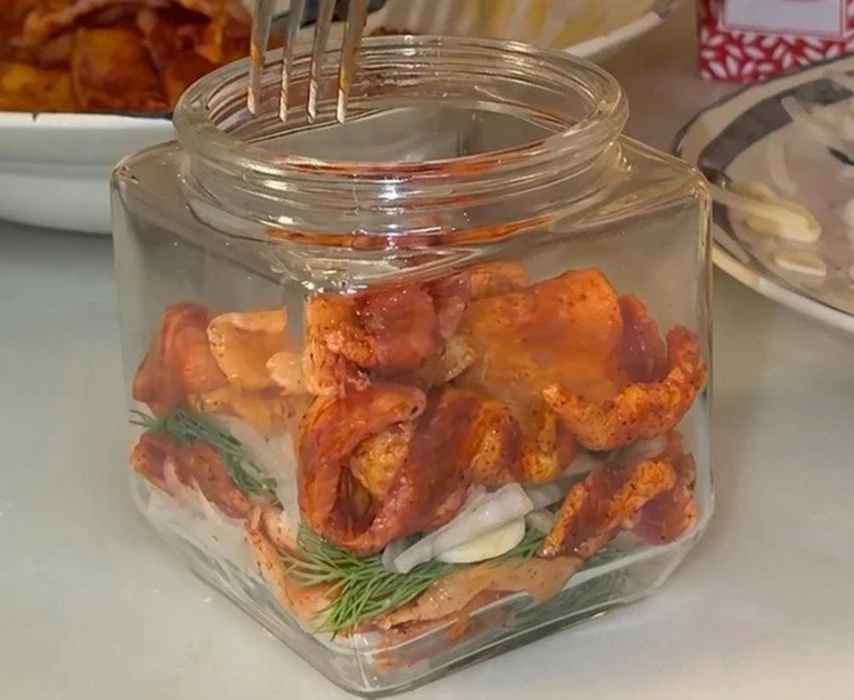 маринованное сало в банке