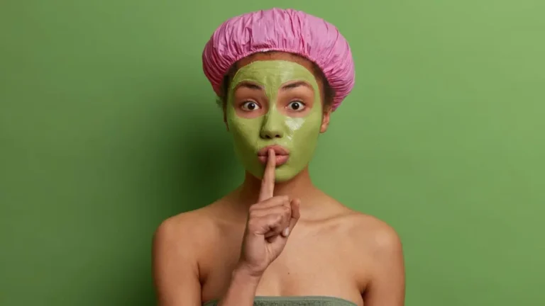 Маска на лице