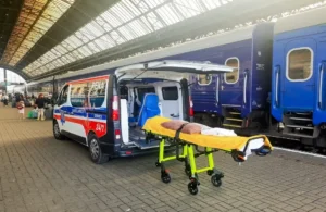 Перевезення лежачих хворих