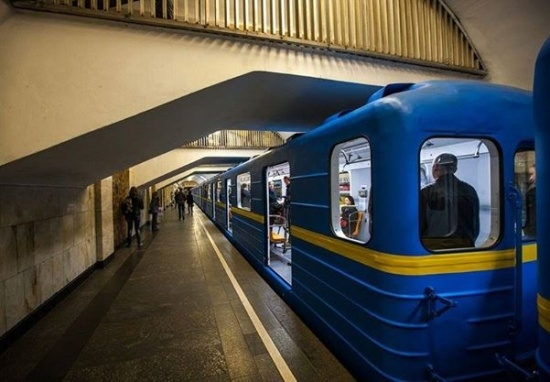 Бесплатно в метро пустят только льготников-киевлян