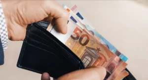 мінімальна зарплата