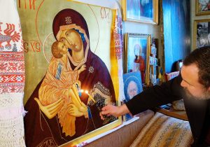 Мироточение