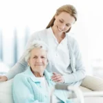 Молода та старша жінки