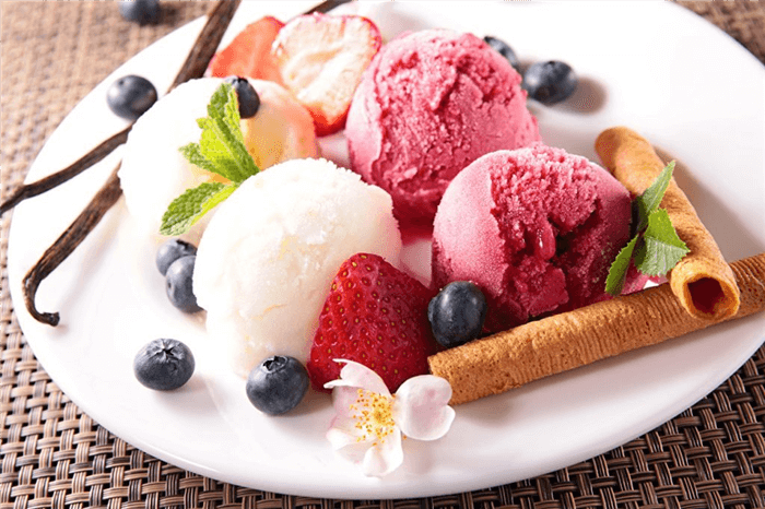 Цей день в історії: 5 лютого у світі відзначають День ерудиту та День морозива на сніданок