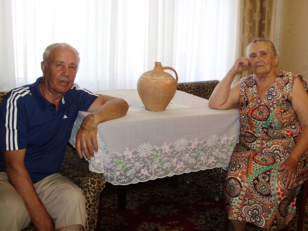 Кувшин Мосежных