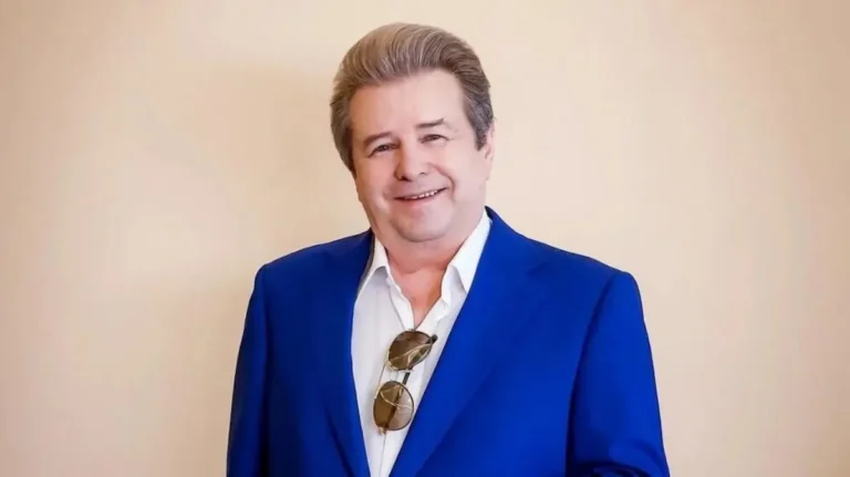 Михайло Поплавський