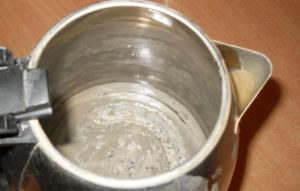 накипь в чайнике