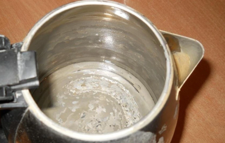 накипь в чайнике