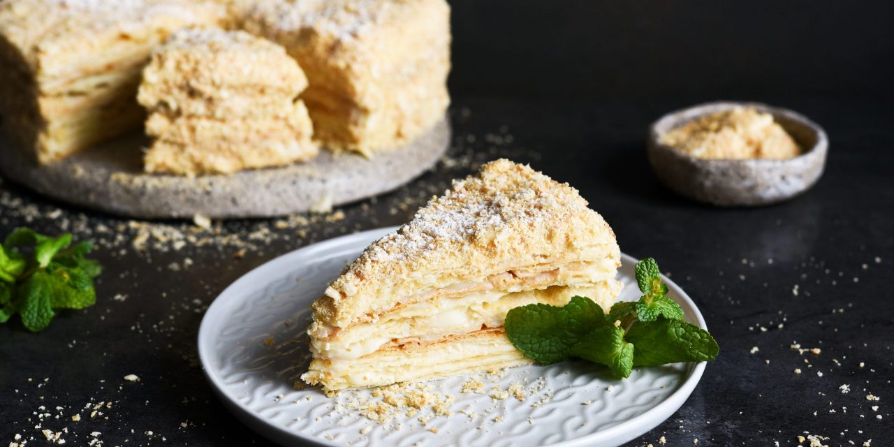 Рецепт торта Наполеон. Воздушный, заварной крем без яиц: самый вкусный домашний торт