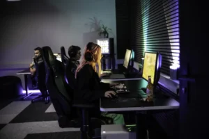 Офисное кресло