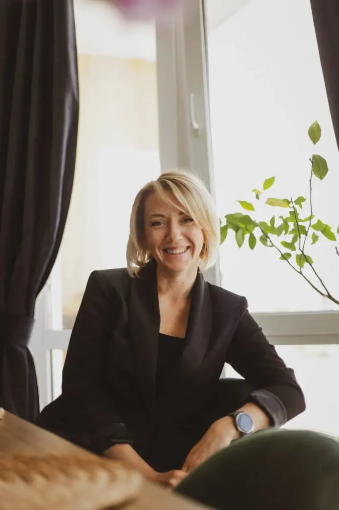 Дизайнерка Олена Скорнякова