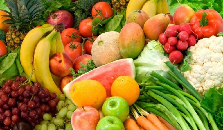 Овощи и фрукты начали дешеветь