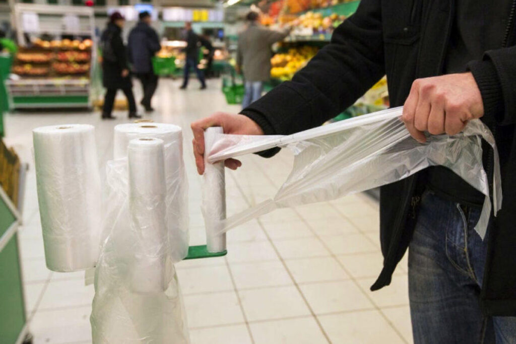 пакеты маечки под запретом