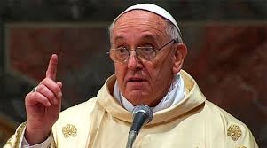 Папа Римский обещает помочь пострадавшим от войны на Донбассе