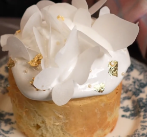 паска с заварным кремом и вишней