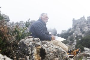 пенсионеры в горах