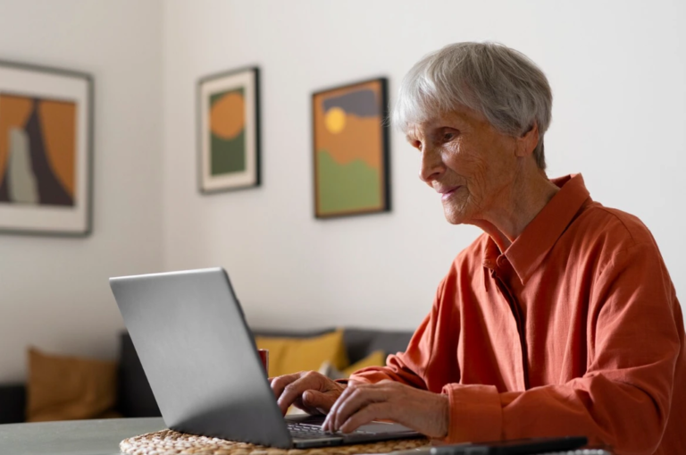 пенсионерка