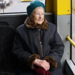 Пенсионерка в транспорте