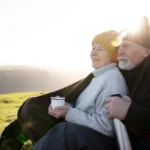 пенсионеры в горах