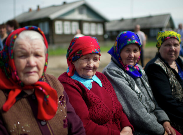 пенсионеры в украине