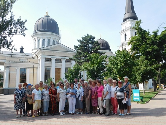 Одесских пенсионеров приглашают в «Летний Лагерь для людей почтенного возраста»