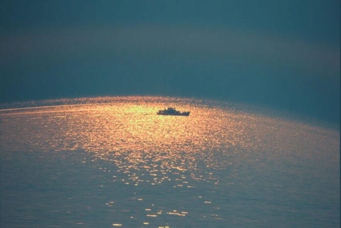 Море