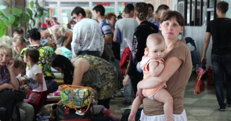 В Украине работают центры помощи спасенным: адреса и телефоны