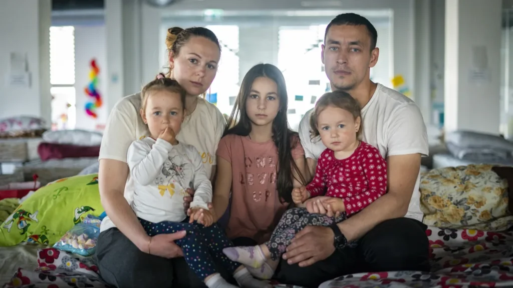 1000 долларов для украинских семей