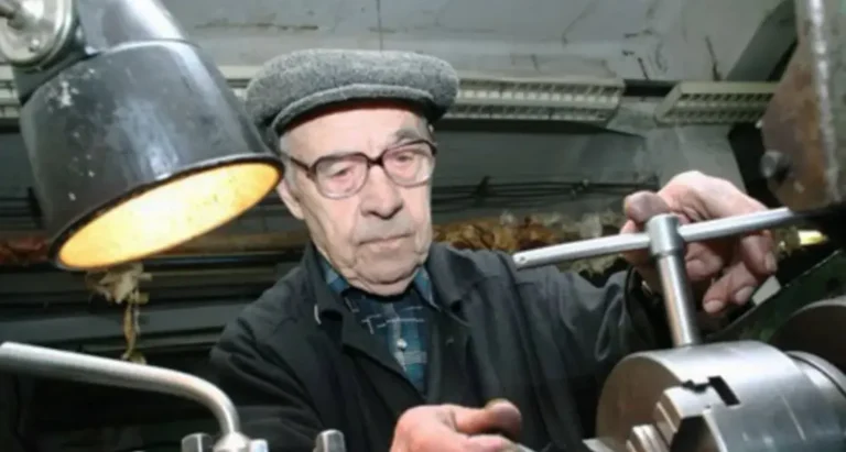 работающий пенсионер