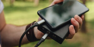 правильно заряжать телефон