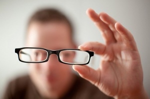 Слабоумие связано с плохим зрением