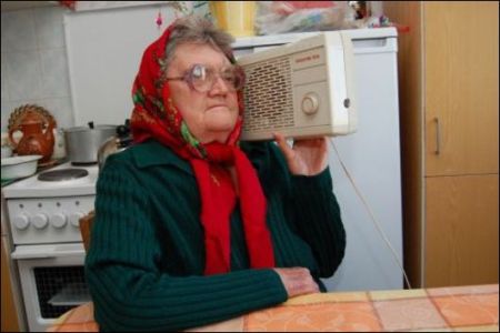 Харьковским пенсионерам отремонтируют проводное радио