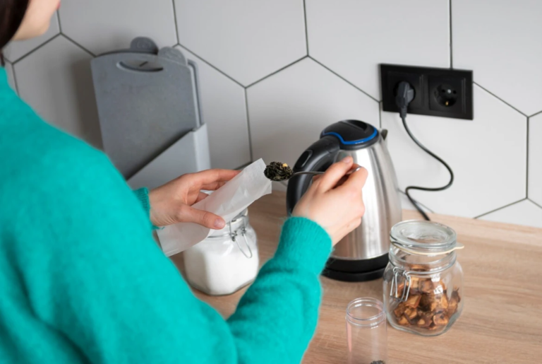 розетка на кухне