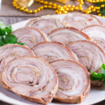 рулет зі свинини з чорносливом рецепт