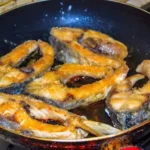 Риба на сковороді