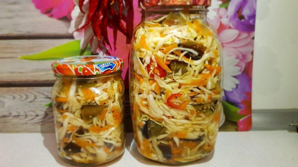салат из баклажанов с капустой
