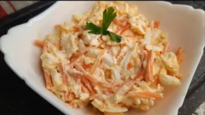 Салат из моркови и плавленого сыра