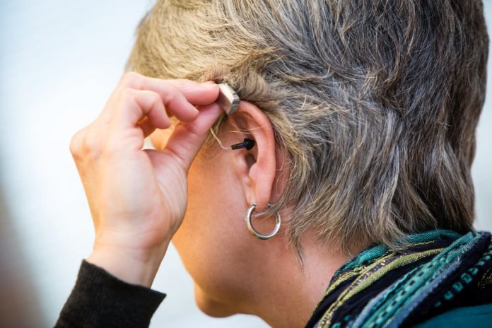 слух и слуховой аппарат