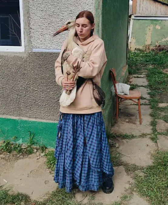 девушка с аистом
